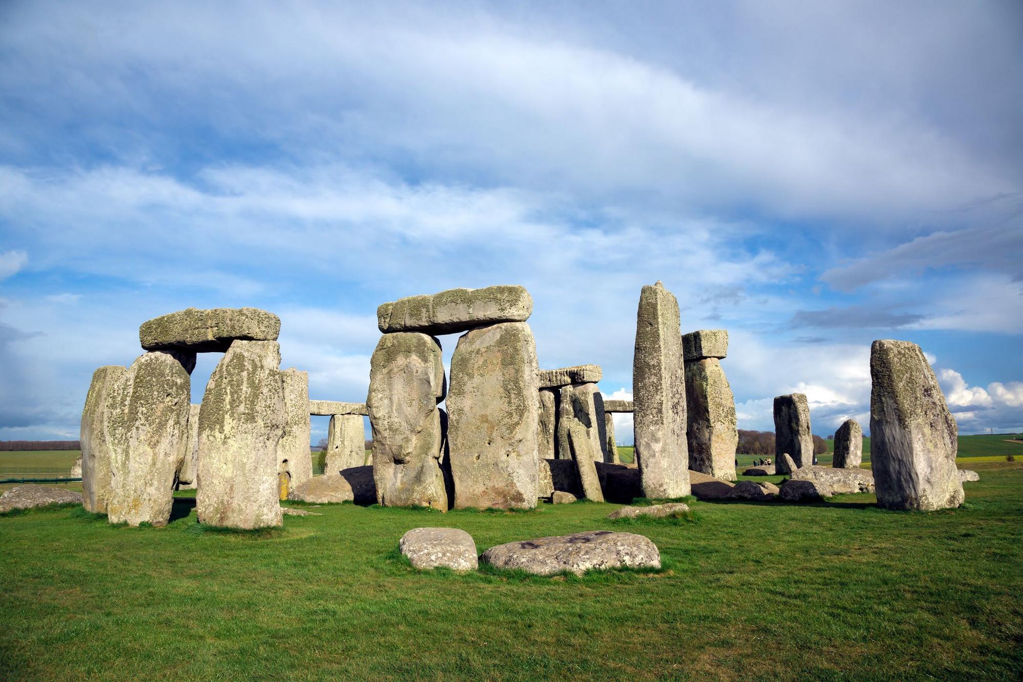 Stonehenge je pre vedcov stále záhadou.