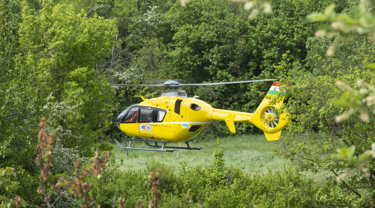 Az 55 éves férfit mentőhelikopterrel szállították kórházba /Fotó: MTI/Cseke Csilla