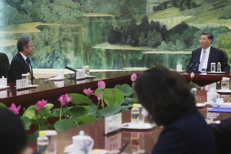 Sekretarz stanu USA Antony Blinken spotyka się z Xi Jinpingiem w Wielkiej Hali Ludowej w Pekinie, Chiny, poniedziałek, 19 czerwca 2023 r.
