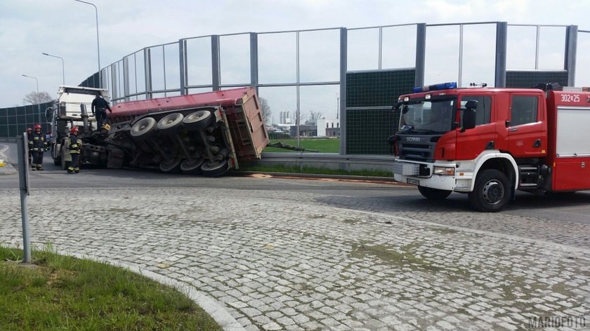 Wypadek przy wjeździe na obwodnicę Opola