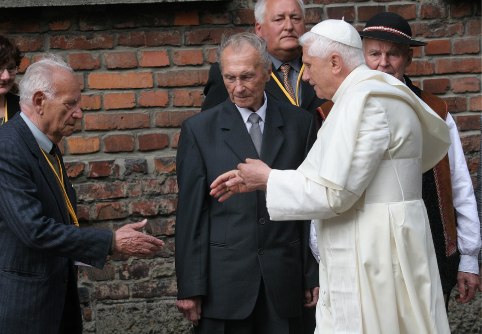 Benedykt XVI w Auschwitz