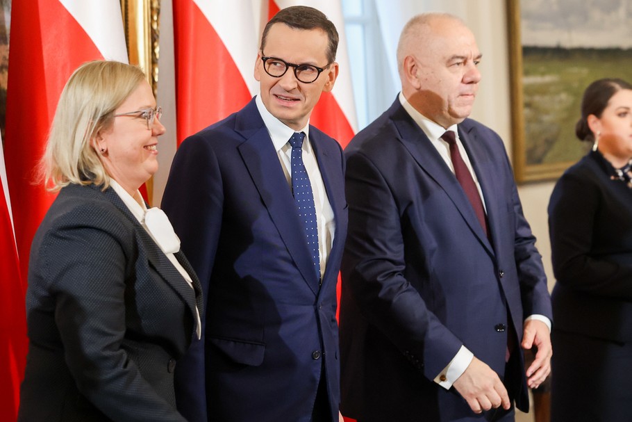 Polska mogłaby choć trochę powstrzymać inflacyjny pożar: wystarczy przestać obrażać się na Europę i jej pieniądze.