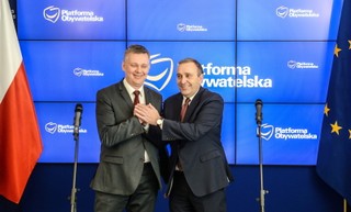 Siemoniak rezygnuje z kandydowania na szefa PO. Schetyna przewodniczącym partii