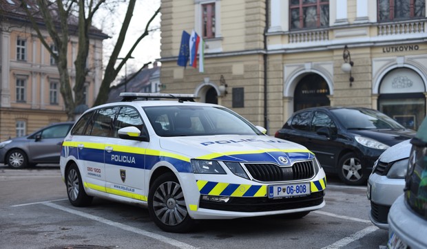 Policija