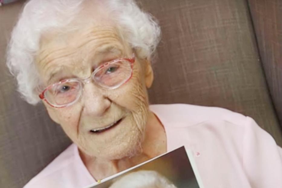 Belevaló mami! Nem hiszed el, mit kért ez a 105 éves néni a születésnapjára!