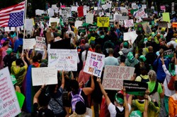 Białe plamy na mapie Ameryki. Zaczęto przecierać nowe szlaki turystyki aborcyjnej