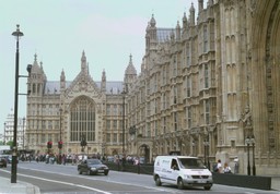 Wielka Brytania. Poseł polskiego pochodzenia oskarżony o niewłaściwe zachowanie