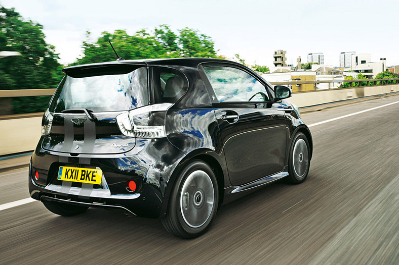 Aston Martin Cygnet: koniec świata James Bond ma malucha!