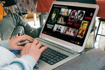 Czeski film. Produkcje Paramounta wrócą po miesiącu nieobecności do Netfliksa