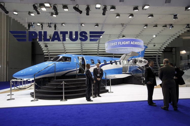 Wystawa branży lotniczej EBACE2015 w Genewie. Na zdjęciu samolot Pilatus PC-24, podczas 15-tej corocznej imprezy w Genewie