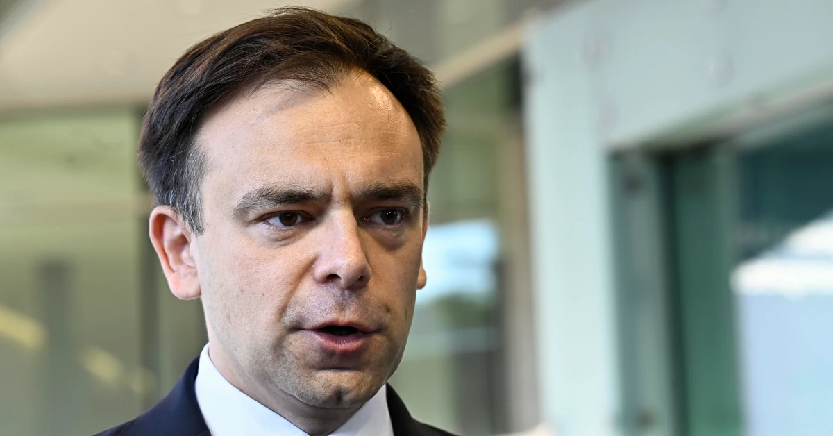 Ograniczenie dostępu do gotówki? Minister Finansów mówi jasno