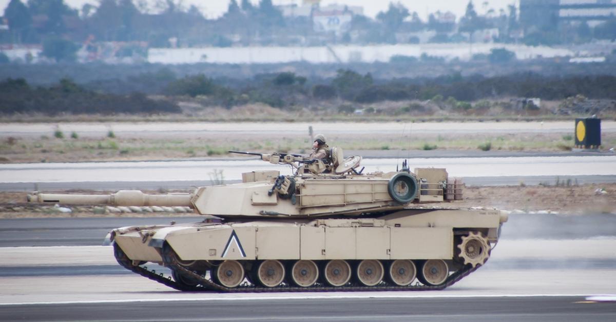 Цена танка абрамс 2023. Танк m1a1 Abrams. M1 «Абрамс». Танки Abrams американские. Танка m1 Abrams.