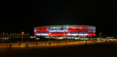 Stadion miejski świeci jak chiński lampion