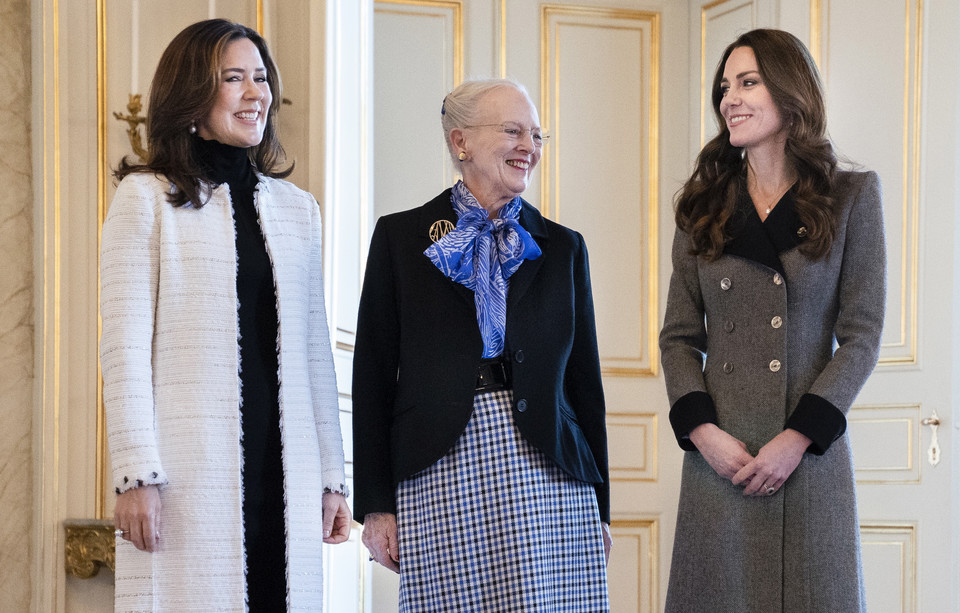 Kate Middleton z oficjalną wizytą w Danii (na zdjęciu z księżną Mary i królową Małgorzatą II)