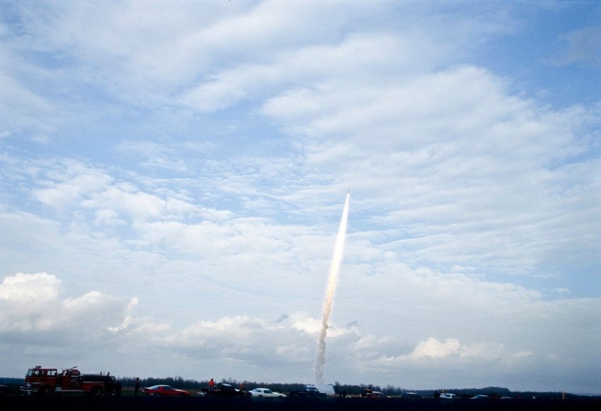 Hjus želi da se sopstvenim očima uveri da je Zemlja okrugla