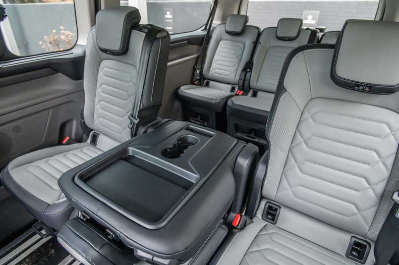 Ford E-Tourneo Custom