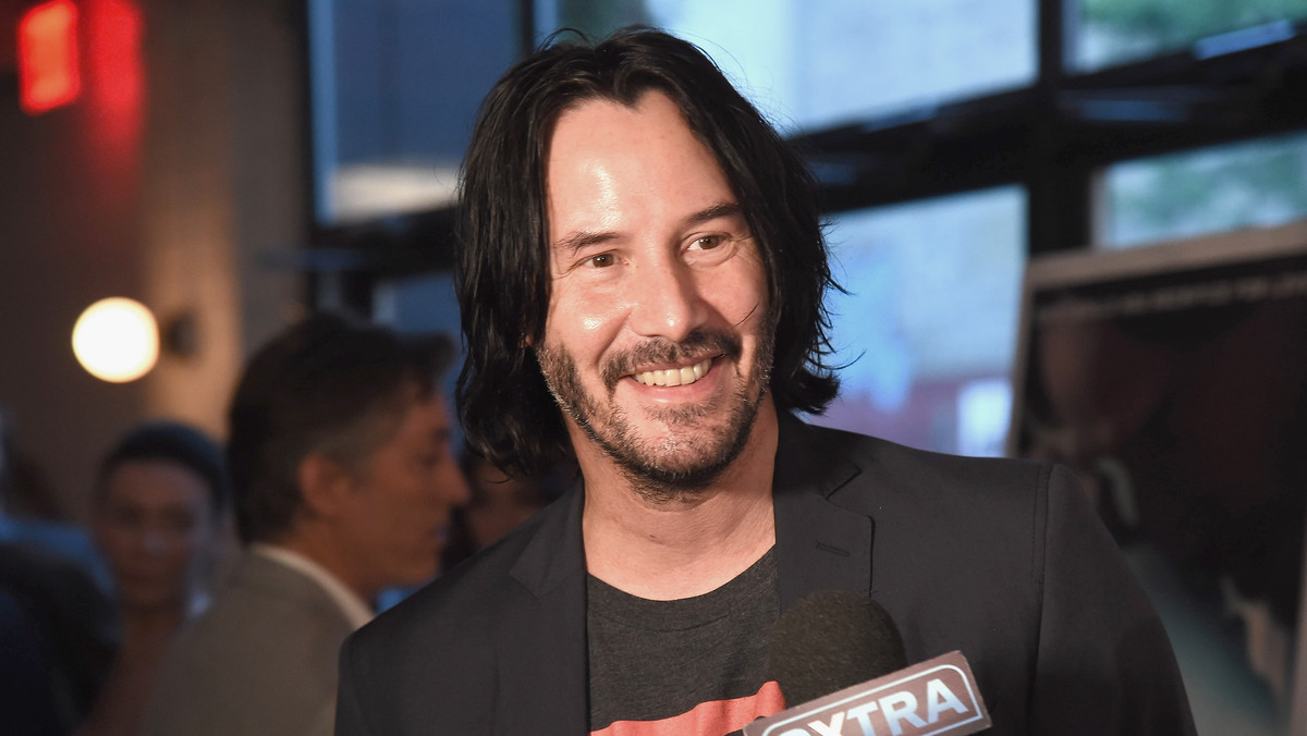 Samolot linii United Airlines lecący w weekend z San Francisco do Burbank (Kalifornia) musiał awaryjnie lądować w Bakersfield. Na pokładzie wśród pasażerów znalazł się aktor Keanu Reeves.