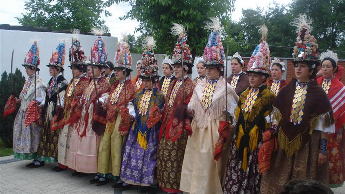 Chorwacja obok Chin, Japonii i Korei jest krajem z największą ilością chronionych fenomenó(a) kultury w Europie, na liście światowego dziedzictwa niematerialnego UNESCO znajduje się coroczna, wiosenna procesja królowej czy też ljelje z Gorjan, wioski we wschodniej Slawonii w pobliżu Đakova.