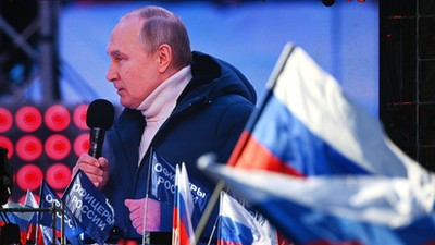 Władimir Putin podczas przemówienia na Łużnikach