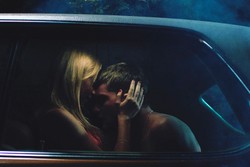 "Coś za mną chodzi": Życie i śmierć na przedmieściach Detroit