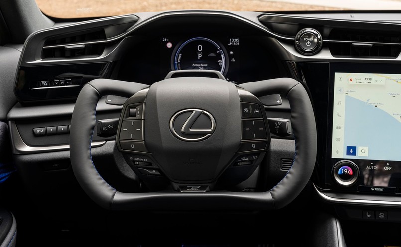 Nowy Lexus RZ 550e F SPORT