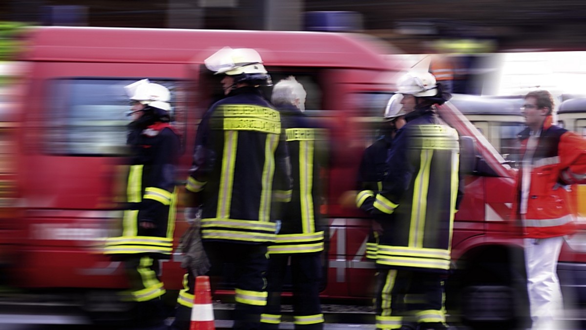 W Niemczech doszło do wypadku polskiego autobusu rejsowego Białystok-Bruksela. 14 osób zostało rannych - poinformowała TVN 24. Do wypadku doszło na autostradzie nr 2, niedaleko Brunszwiku.