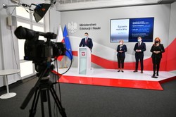 Czarnek: Jest szansa, że uczniowie w maju wrócą do szkół