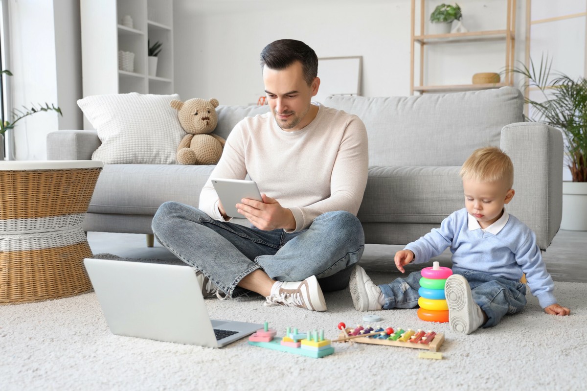 Dzień ojca 2025. Takie przywileje ma tata w pracy