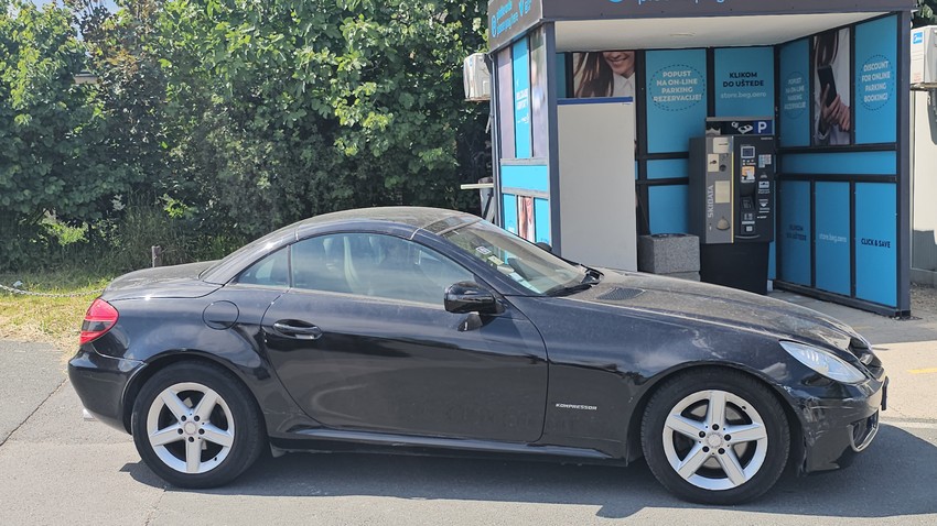 Goran Bregović na aerodromu