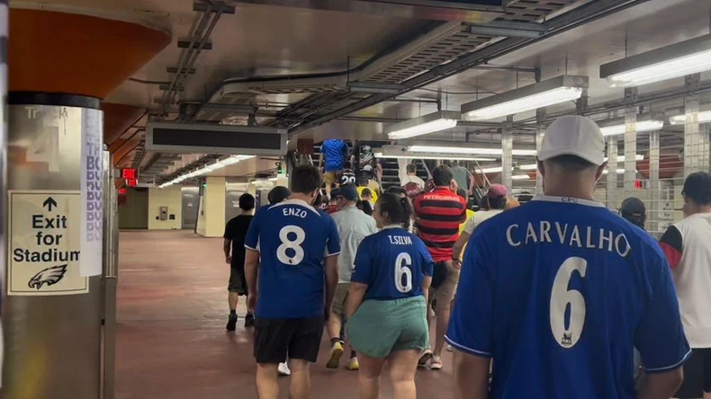 Navijači Čelsija idu na utakmicu sa Flamengom u Filadelfiji | Foto: BBC