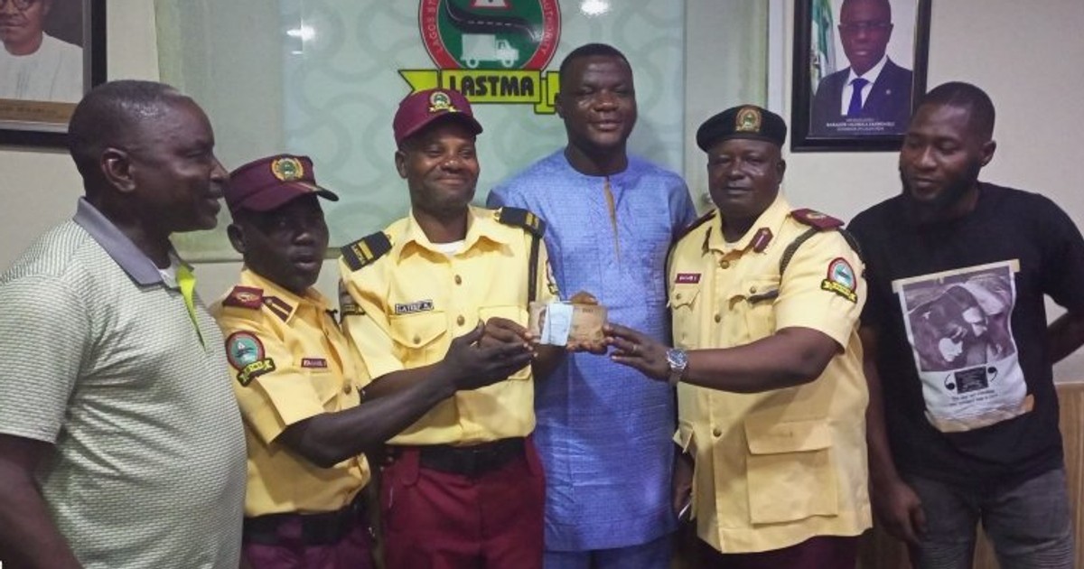 LASTMA officer gets ₦100k cash reward for exceptional service - Vimarsana News