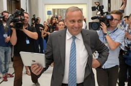 Schetyna: jeśli Tusk zrezygnuje - jestem do dyspozycji