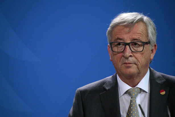 Juncker w "Spieglu" grozi krajom UE odmawiającym przyjęcia uchodźców
