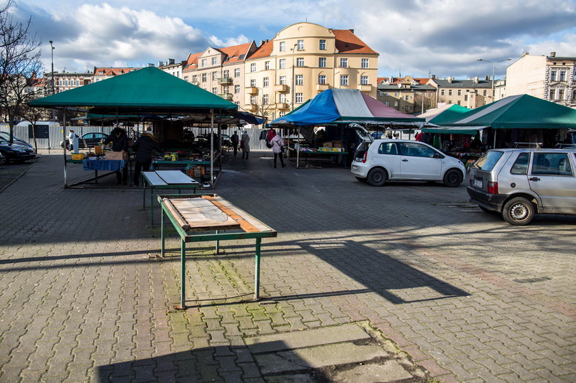 Ruszyła przebudowa rynku Łazarskiego