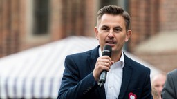 Arkadiusz Myrcha wyjdzie z cienia? Polityczne dziecko poszło na swoje