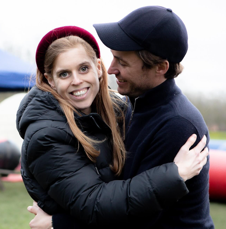 Princezná Beatrice a Edoardo Mapelli Mozzi.
