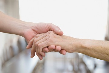 Így nyújthatnak gyorsabban segítséget az önkormányzatok: térképen az idősek