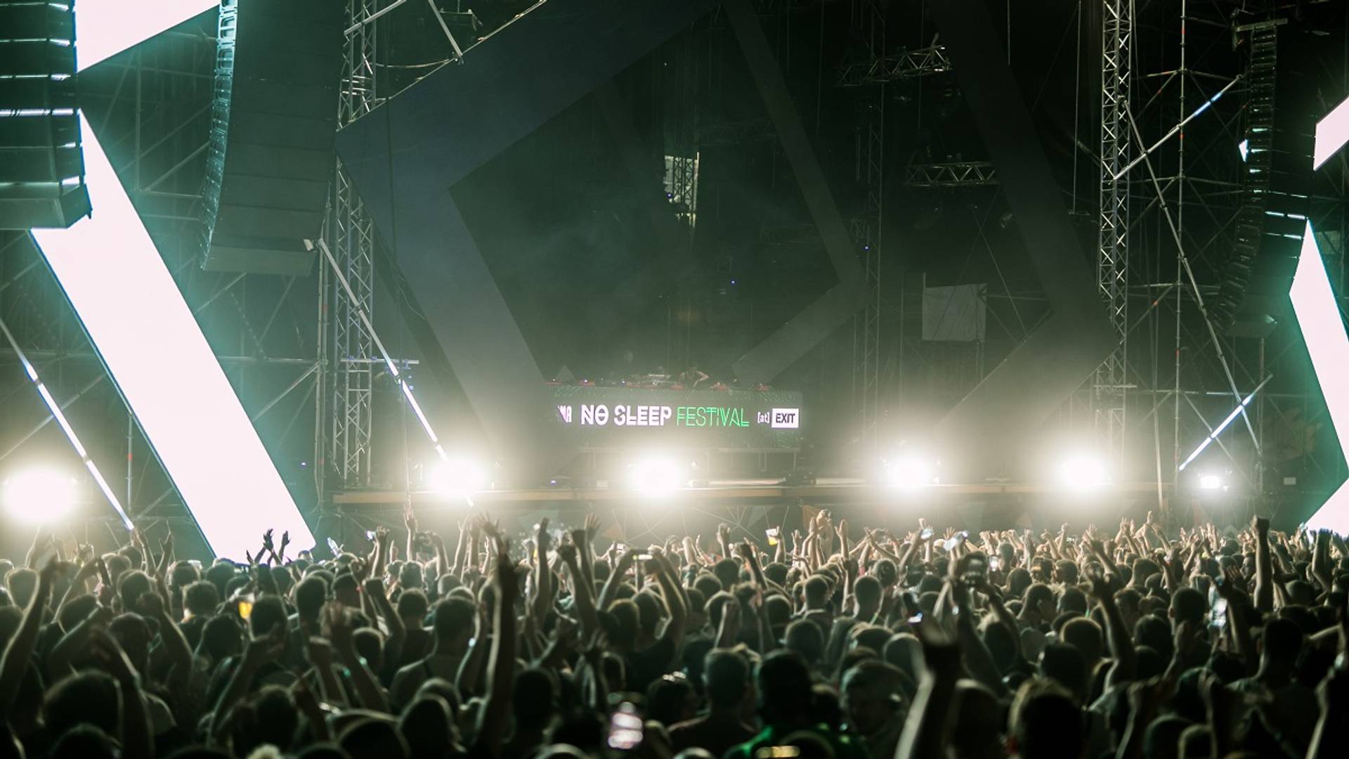 Fatboy Slim specijalno za No Sleep Festival pravi veliki Warehouse Rave u Luci Beograd