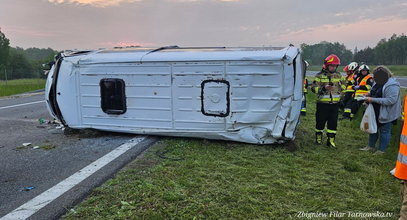 Straszny wypadek na A4. Bus z Ukraińcami wypadł z jezdni i roztrzaskał się na barierkach