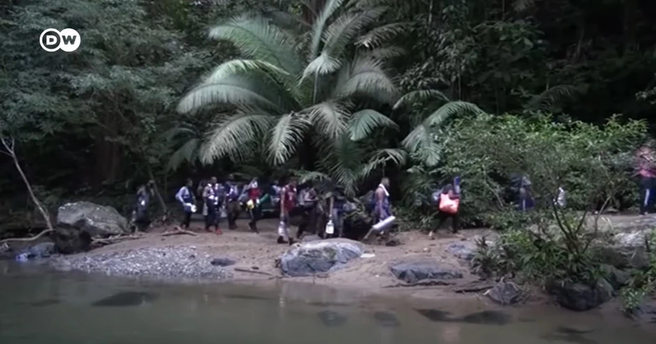 Migranti sa Haitija moraju da prođu kroz džunglu Darijen u Panami