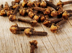 Goździki typowo zimową przyprawą. Jakie mają właściwości?