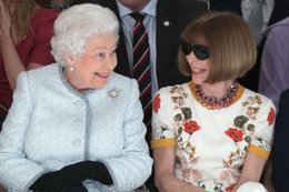 Brytyjczycy krytykują naczelną "Vogue'a". Dlaczego Anna Wintour zawsze nosi ciemne okulary?