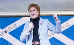 Sturgeon: Niepodległa Szkocja w krótkim czasie może wejść do UE
