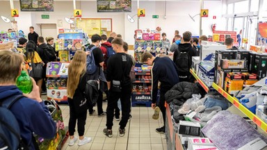 Nowy trend w polskich supermarketach. "Sklepy mają łatwość w podnoszeniu cen"