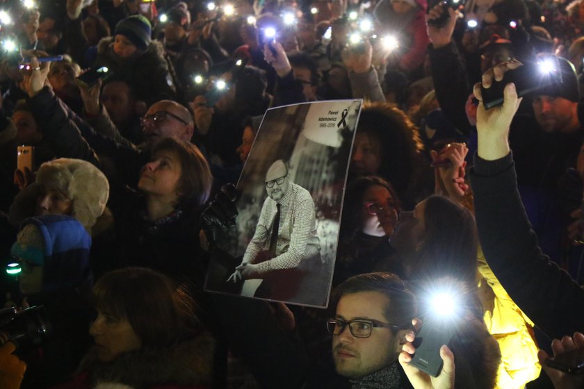 Ponad tysiąc osób wzięło udział w „Światełku dla Pawła”