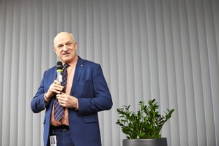 Olechnowicz: Fuzja Orlenu z Lotosem to obniżenie bezpieczeństwa energetycznego Polski