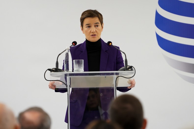 JOŠ JEDAN ISTORIJSKI DAN ZA SRBIJU! Brnabić: Generacije su sanjale brzu saobraćajnicu do Loznice, danas imamo auto-put do Šapca