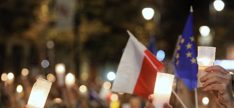 Prokuratura odpowiada internautom: To nie ukraiński aktor brał udział w manifestacji przed Pałacem Prezydenckim