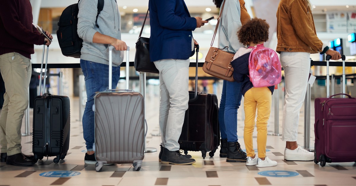 Zażartował na lotnisku. Kapitan nie wpuścił go na pokład, a służby dały mandat 500 zł