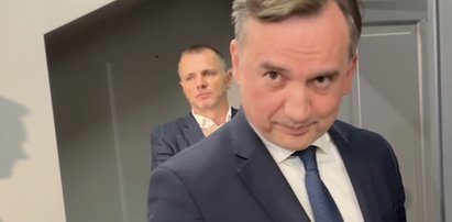 Ziobro miał złożyć obietnicę uczciwości. Jego reakcja zaskakuje [WIDEO]